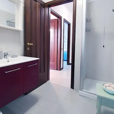 Al Mare Civico28 * ポルト・レカナーティ